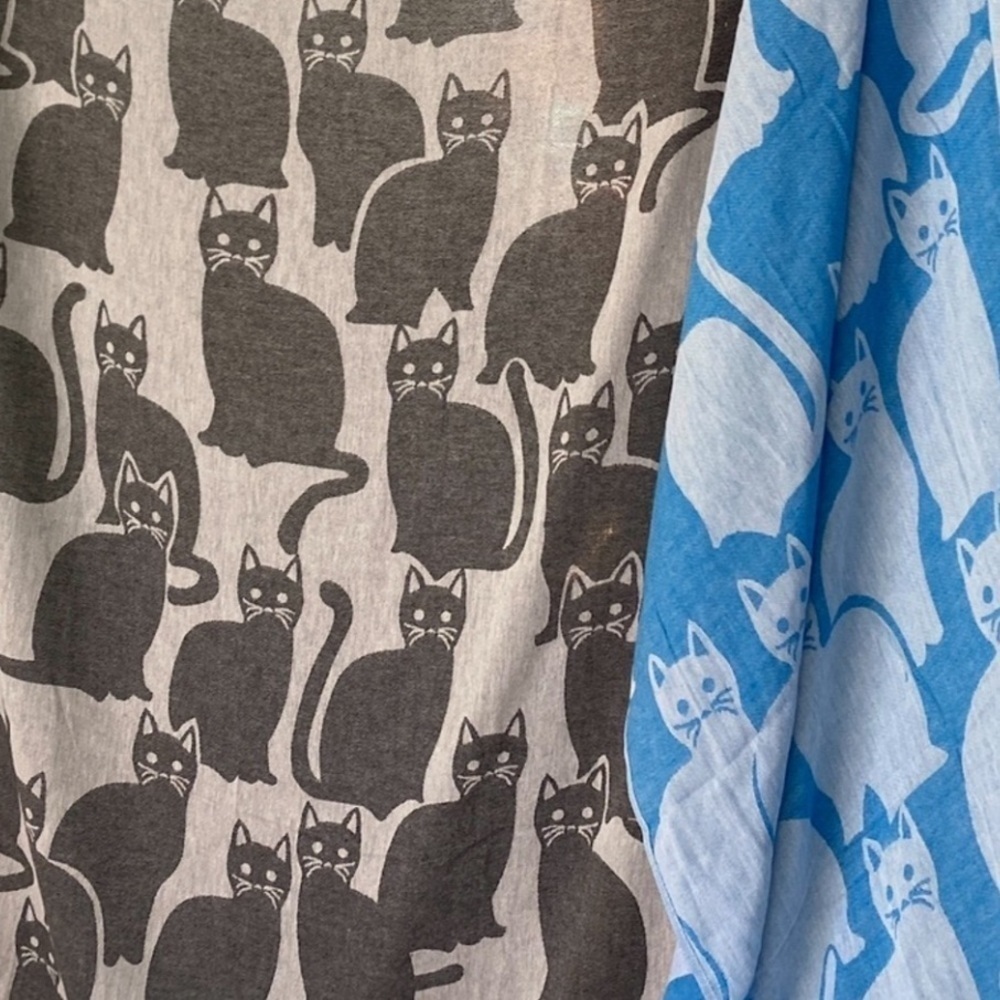 Wear Your Textile Clip Pointy Cat Ears FREE WITH Cat’s Meow Wrap Blanket Towel - Picture 15 of 15